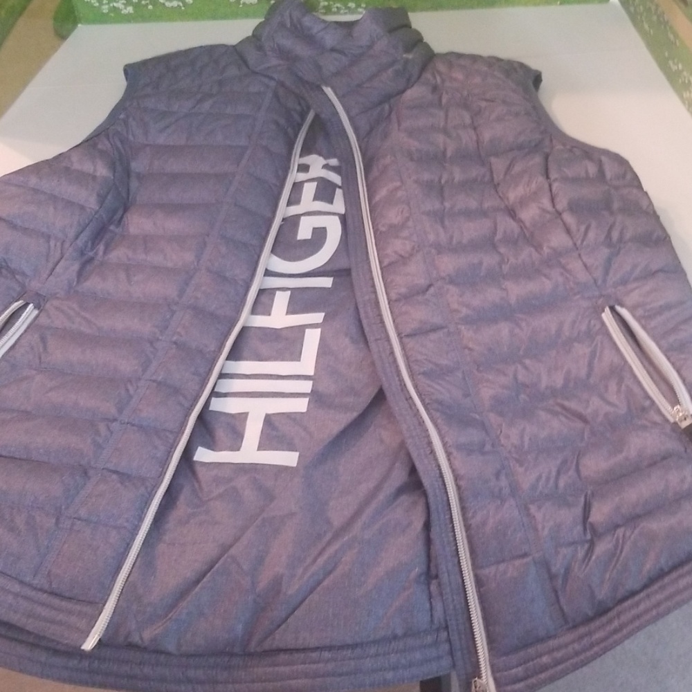 Tommy Hilfiger  90% duck down vest